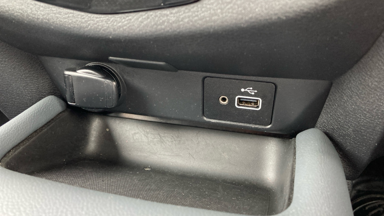 Nissan Juke 1.0 DiG-T N-Connecta 5dr DCT Petrol Hatchback